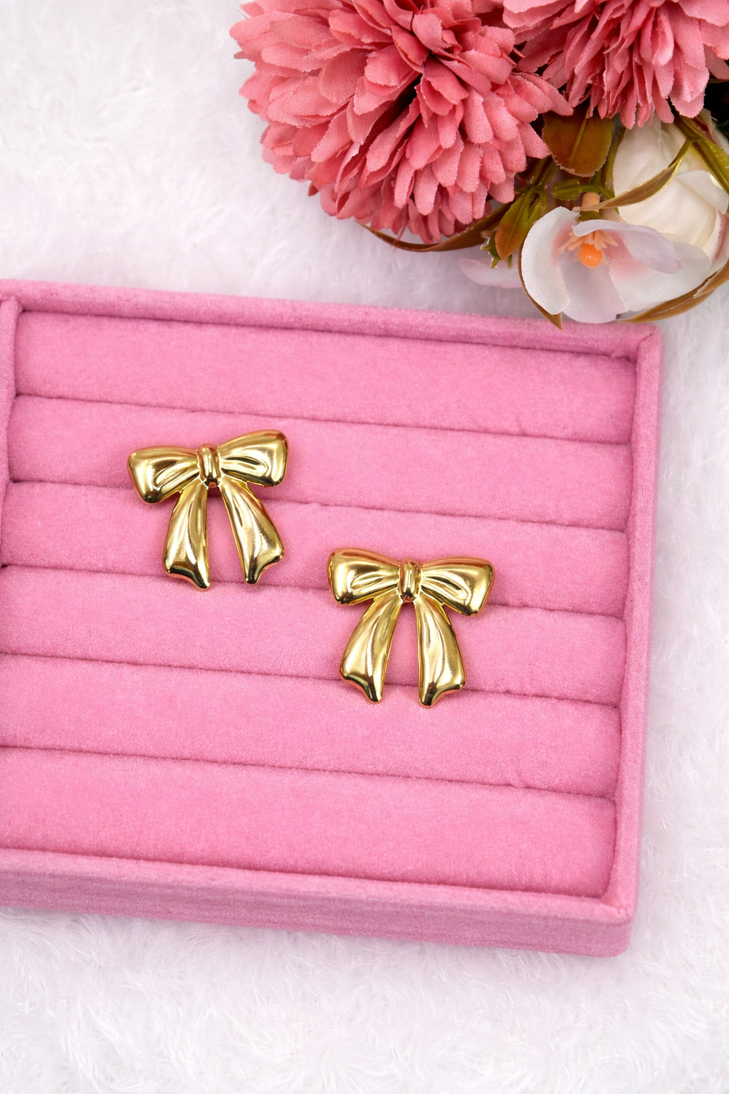 Amélie Bow Gold Studs