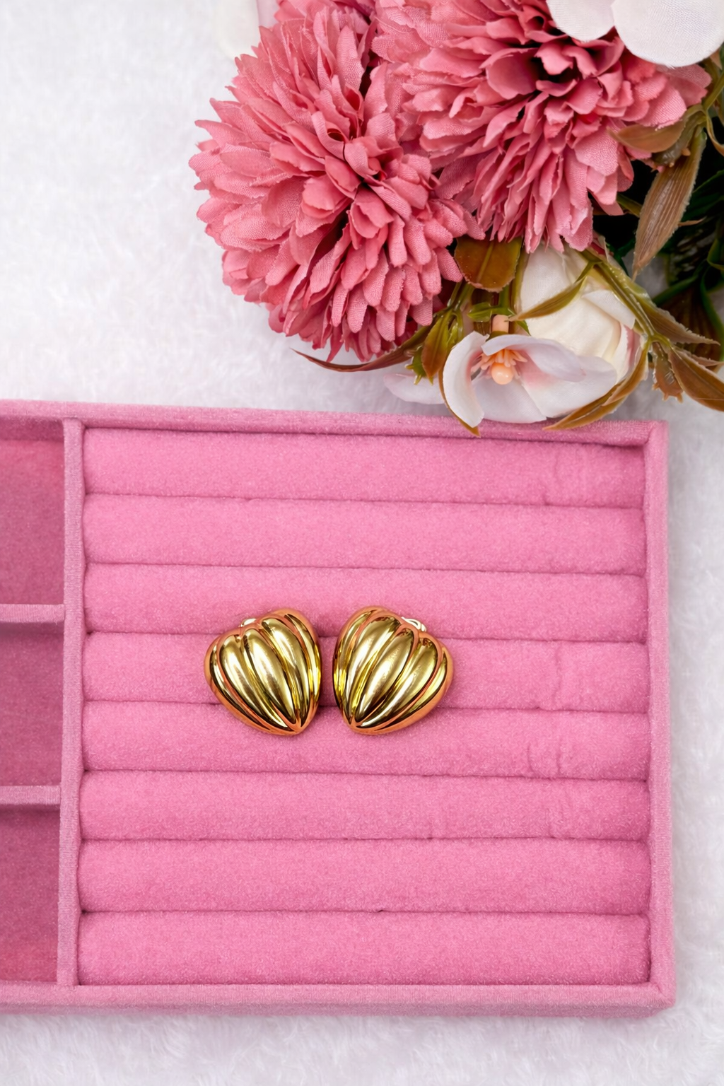 Valentina Heart Gold Studs