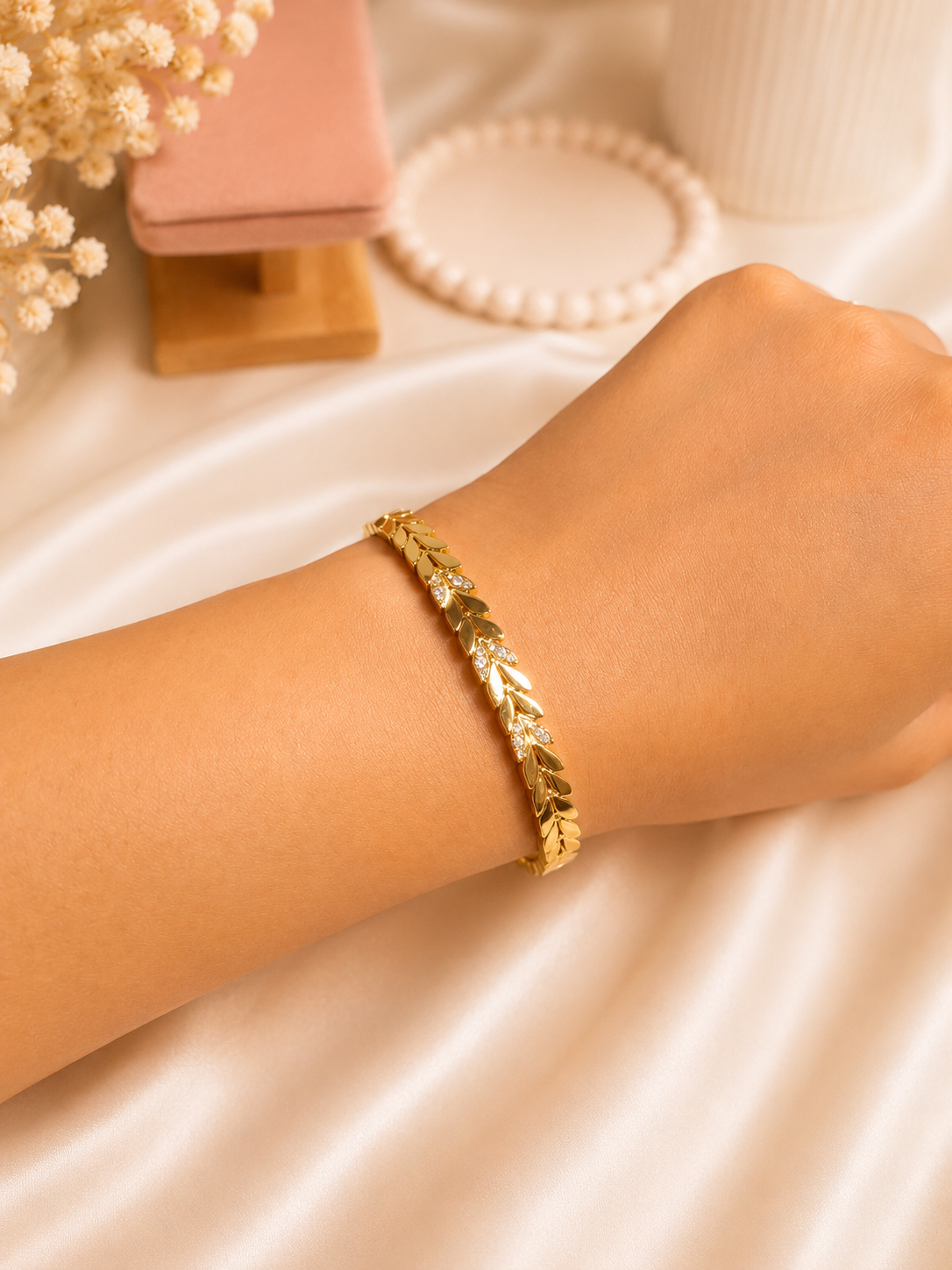 Leaf studded Bangle Small size