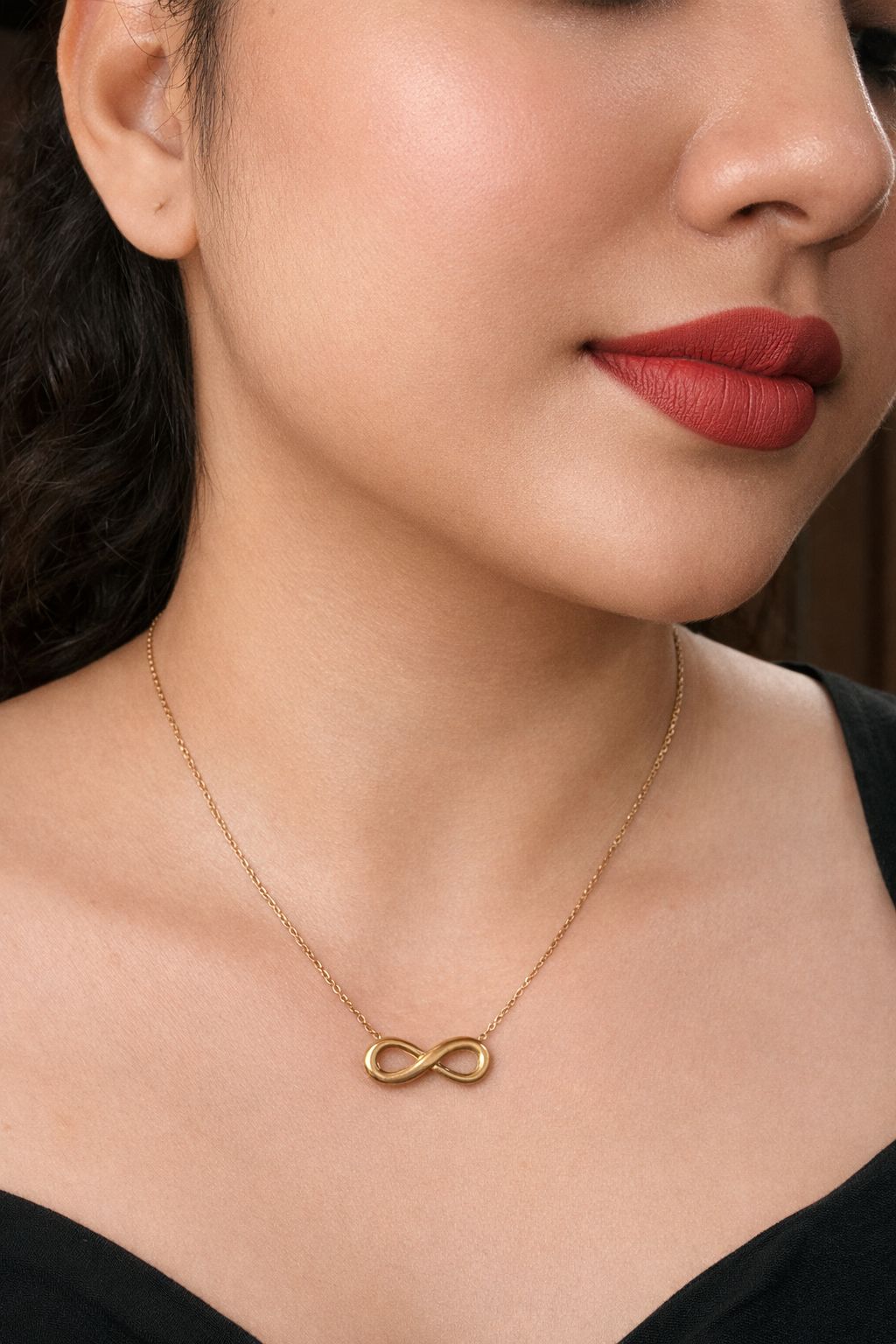 Infi Necklace
