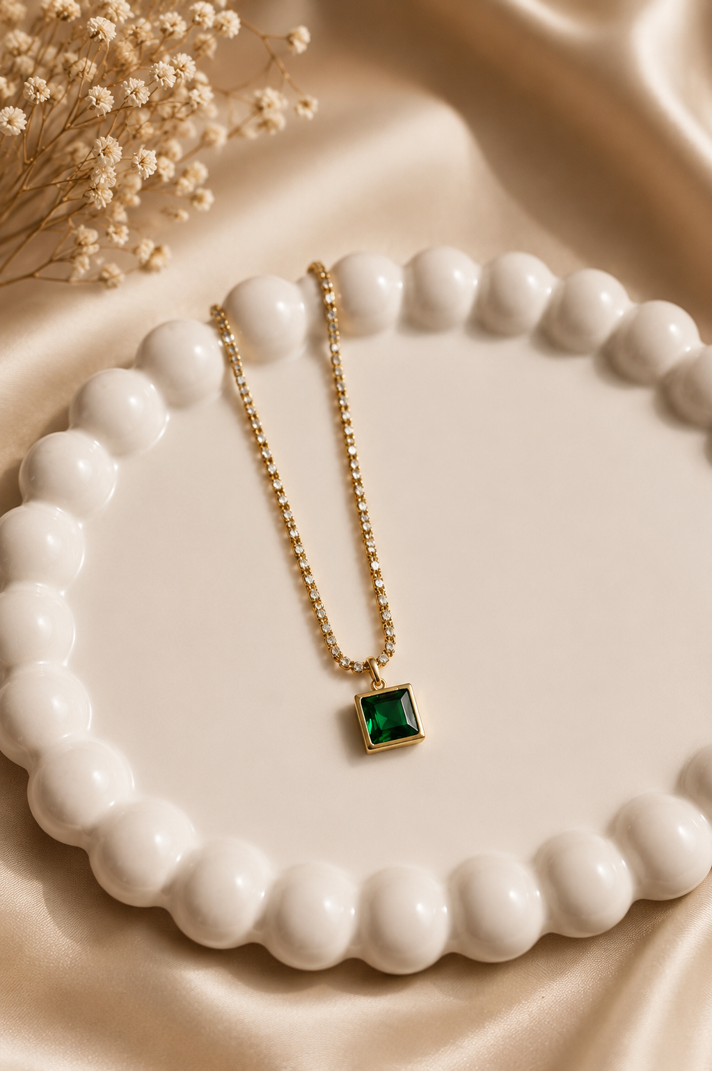 Emerald Glow Necklace